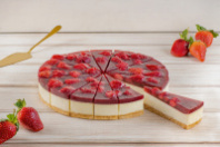 Пирог ЧИЗКЕЙК КЛУБНИЧНЫЙ, 2,0кг, 16порц/упак, картон, Betty's cake, Россия Пирог ЧИЗКЕЙК КЛУБНИЧНЫЙ, 2,0кг, 16порц/упак, картон, Betty's cake, Россия